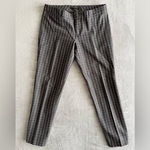 BANANA Republic Sloan Fit dress Pants size 8 Gray Striped Casual
